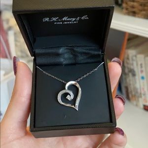 SILVER HEART NECKLACE